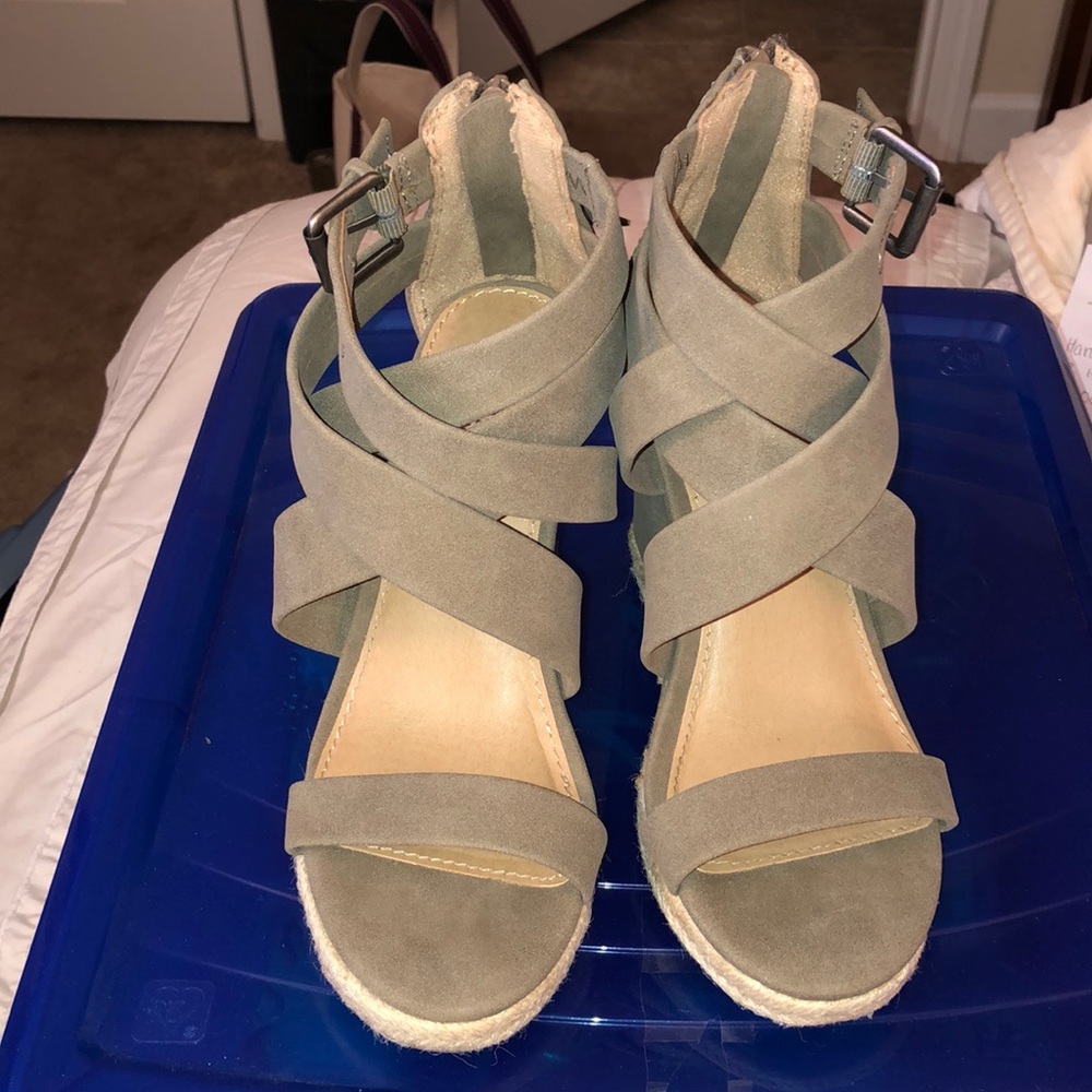 Brash size 6.5 nude heel wedges